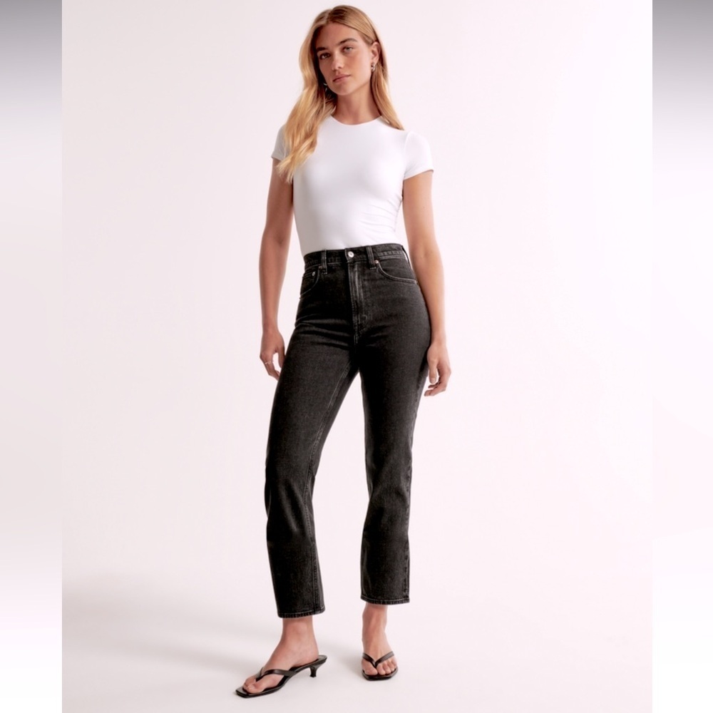 Women’s ABERCROMBIE & FITCH The Ankle Straight Ultra High Rise black jeans-Sz 2R